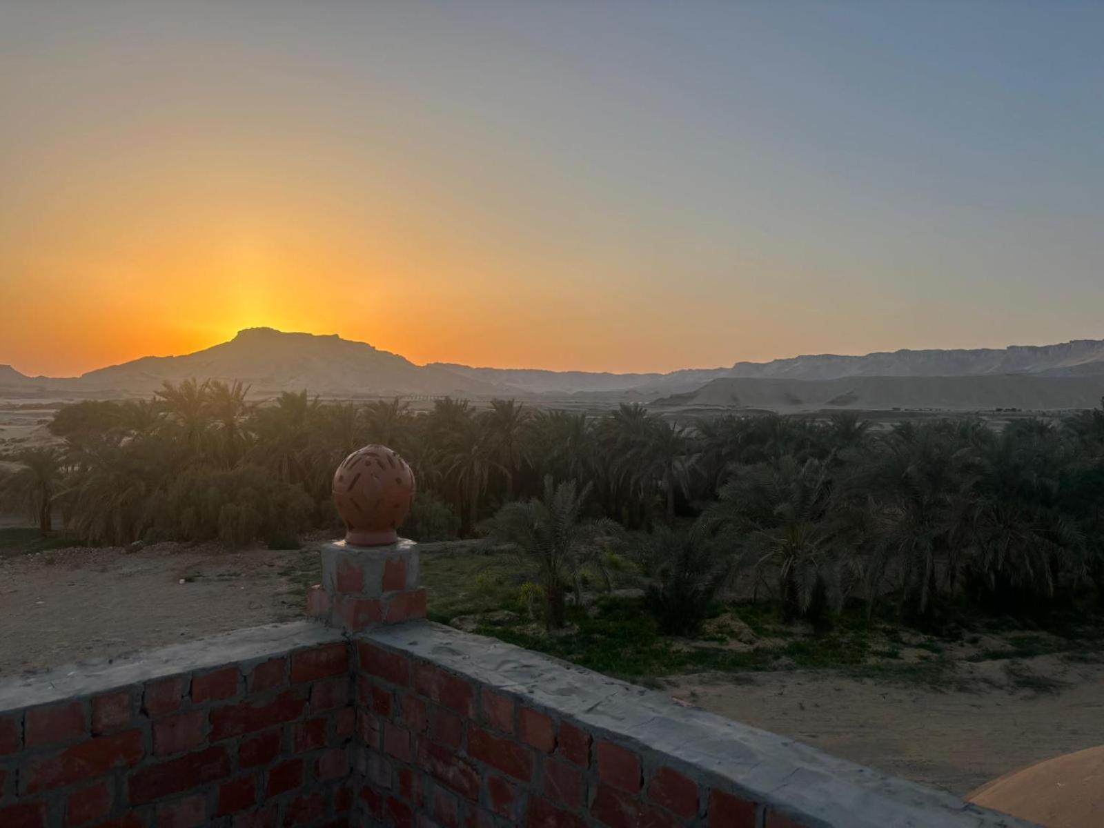 Beir El Gabal Hotel Qasr Dakhl Екстериор снимка