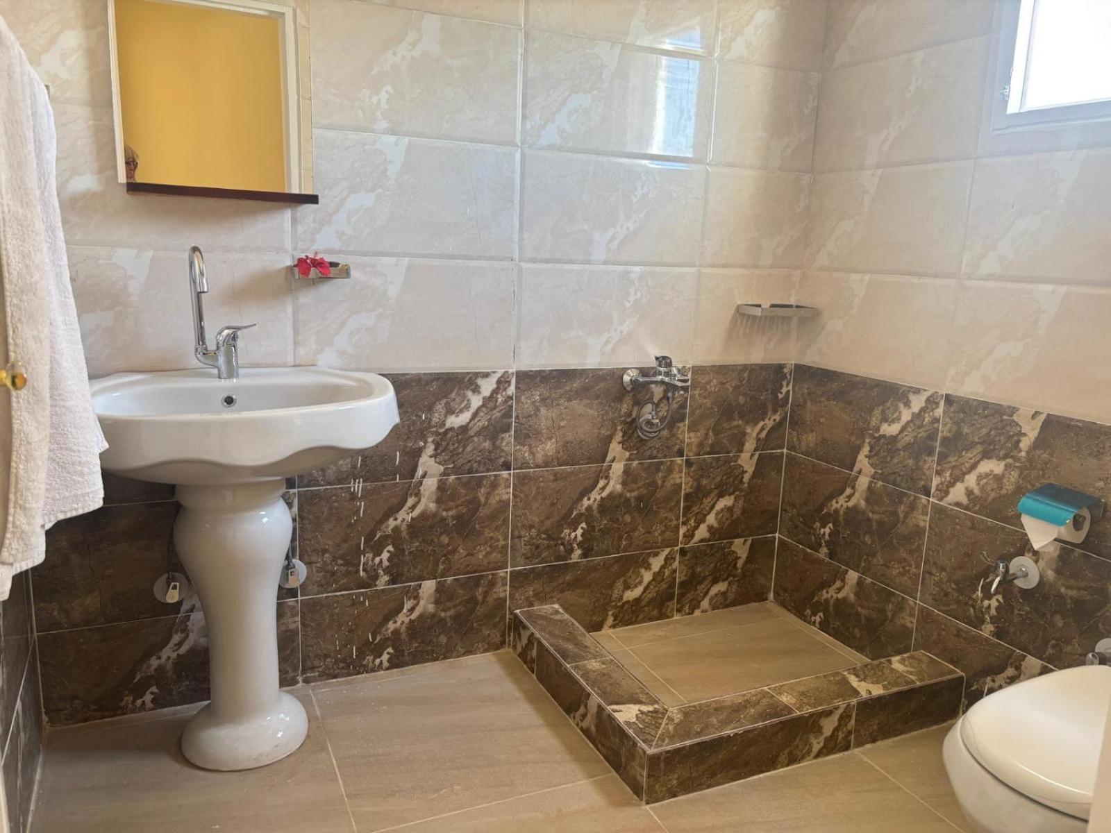 Beir El Gabal Hotel Qasr Dakhl Екстериор снимка